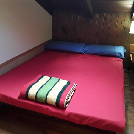 Auberge de jeunesse Refugi Rural Vall De Siarb à Llagunes Extérieur photo
