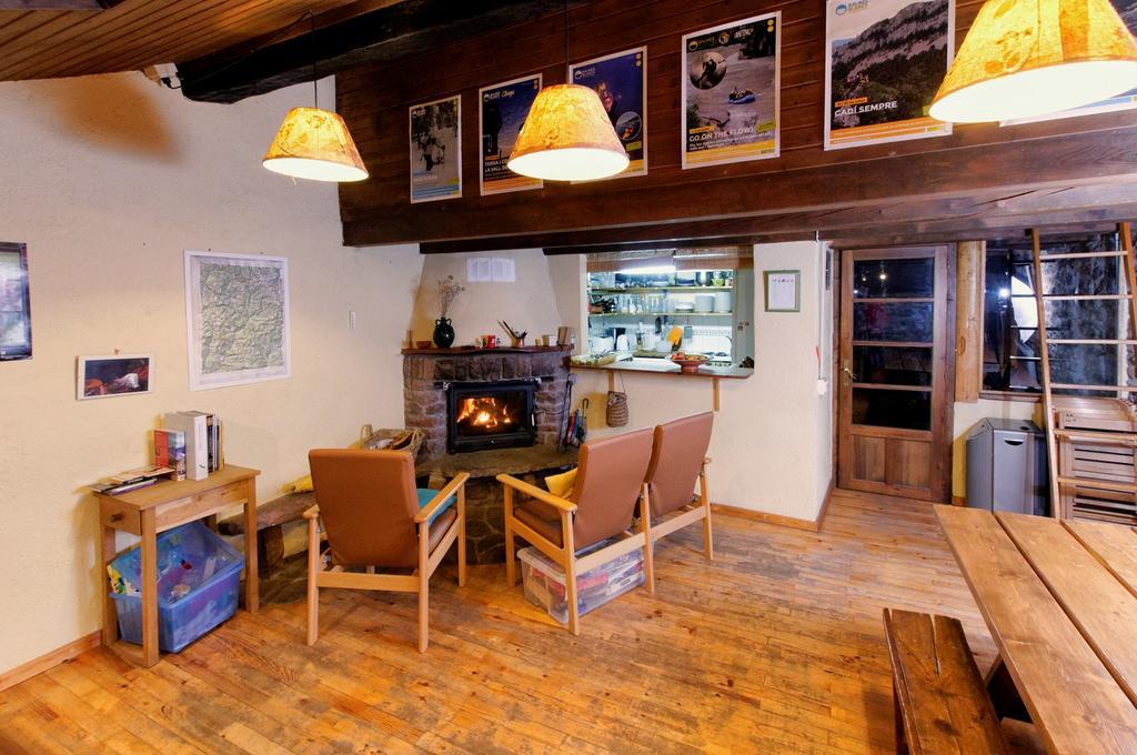 Auberge de jeunesse Refugi Rural Vall De Siarb à Llagunes Extérieur photo